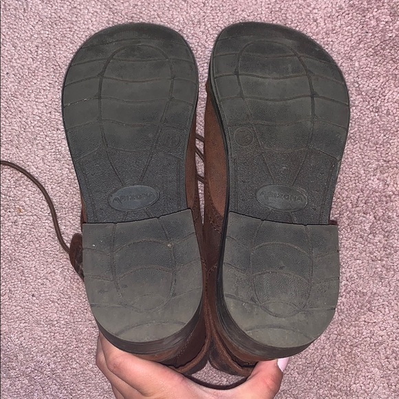 Cute Brown Arizona Boots - Picture 5 of 5